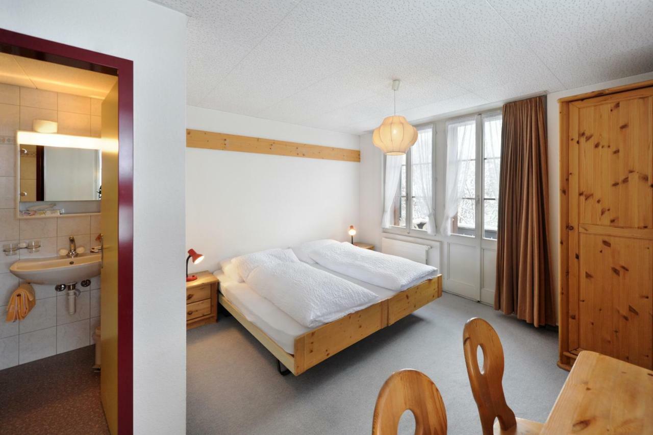 Hotel Krone Budget Lenk Kültér fotó