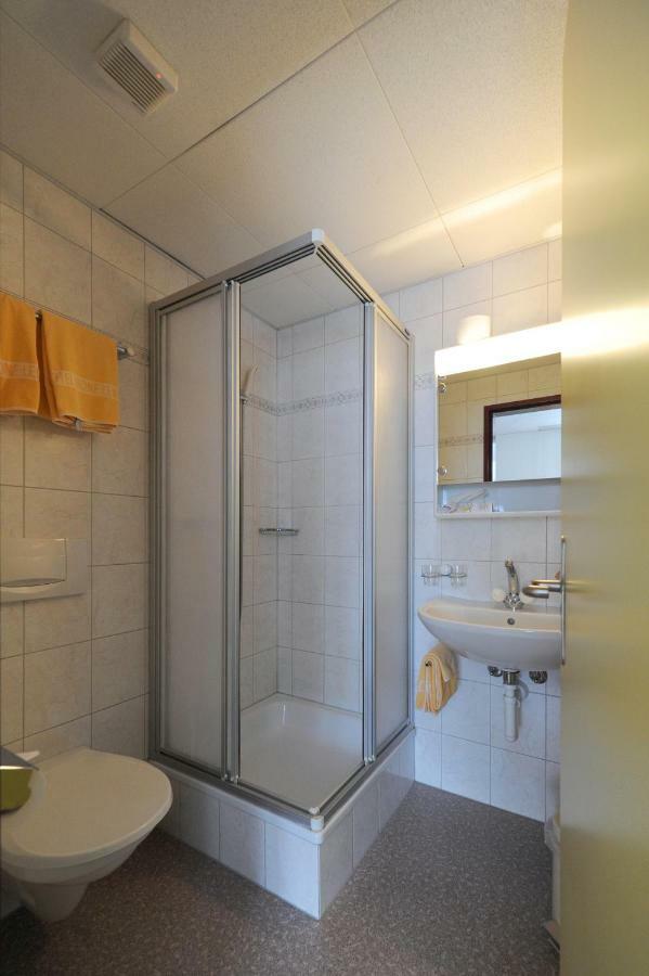 Hotel Krone Budget Lenk Kültér fotó